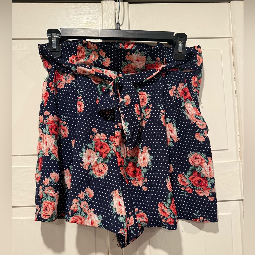 Floral shorts by‎ sensational collection size xs/s